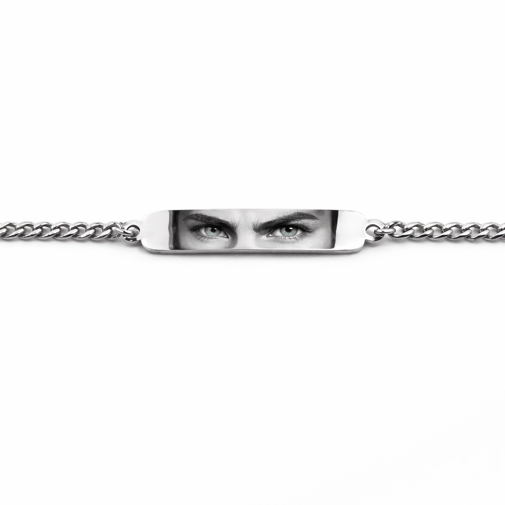 Bracciale con occhi incisi