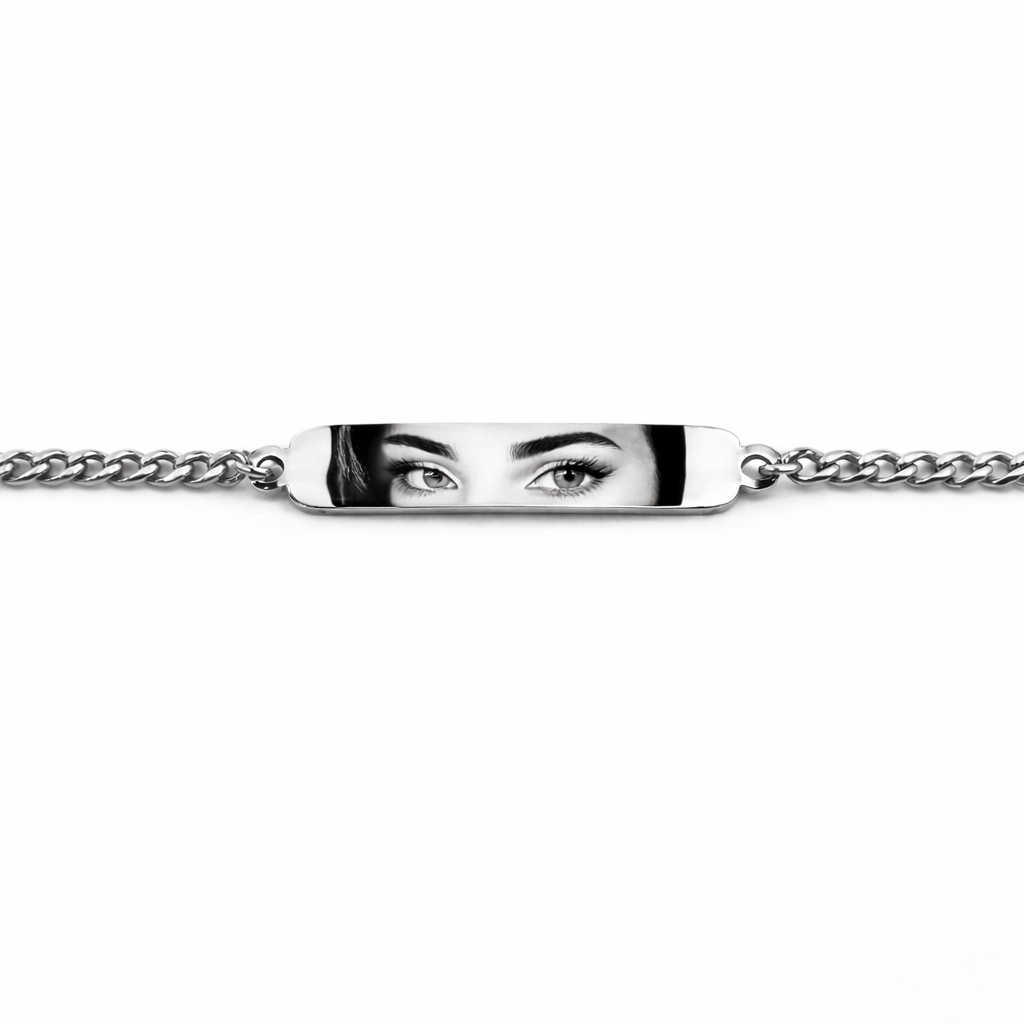 Bracciale con occhi incisi